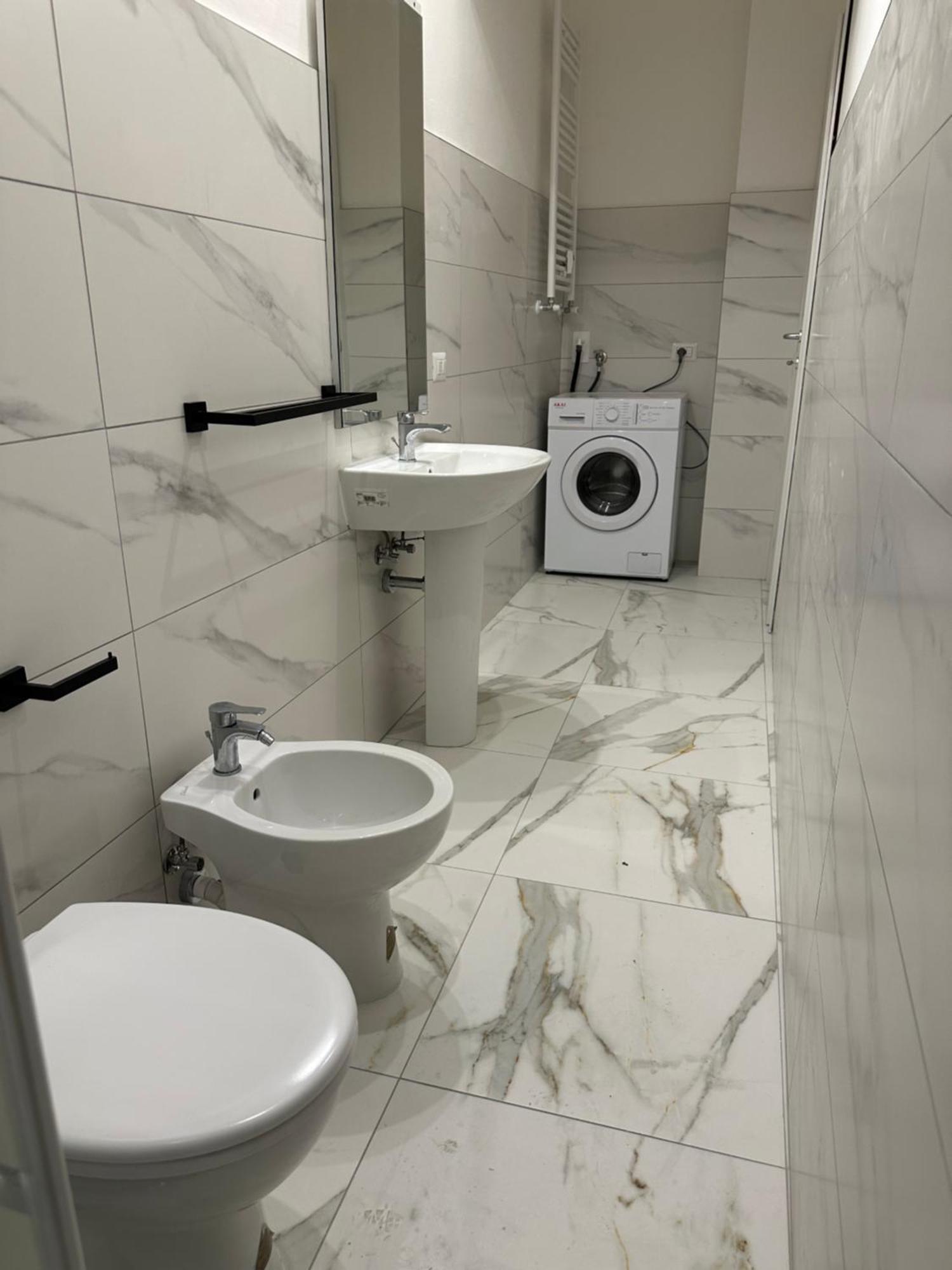 Jcube Apartments Bocconi Milano Eksteriør bilde